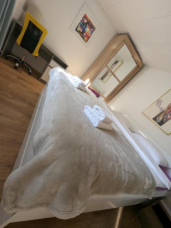 Twin-Magnolias Condo With Garden, Parking & Ev Station Zagreb Extérieur photo